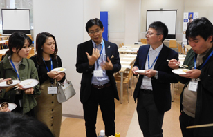 懇親会の様子